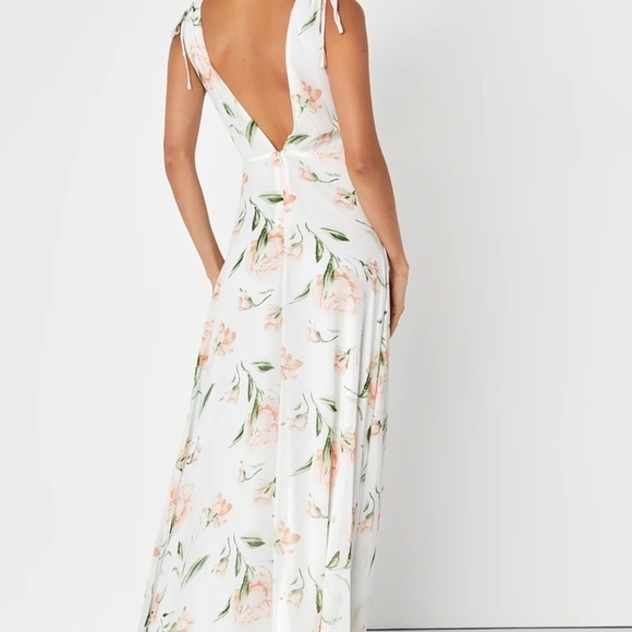 Lulus Romantic Possibilities White Floral Print Maxi Dress Women's Size S - Picture 2 of 7